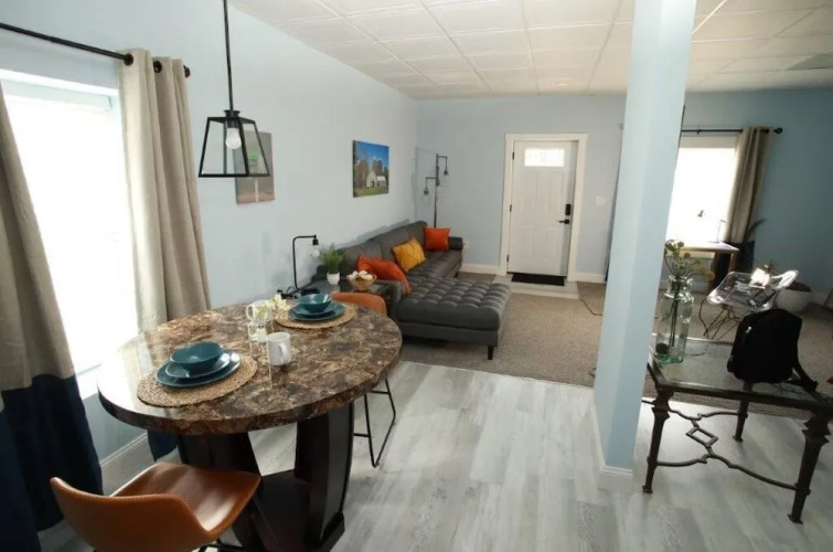 Pentagon Suites