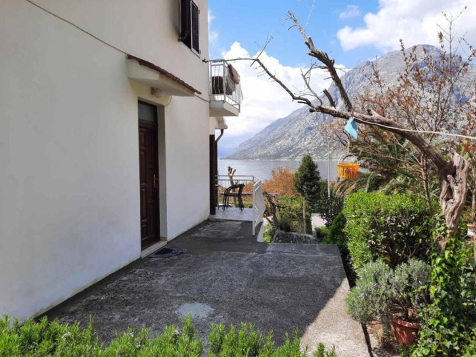 Studio with balcony and with view