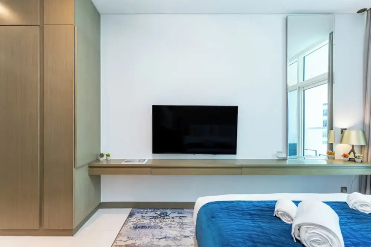 PVH - Damac Prive - Studio - Canal View