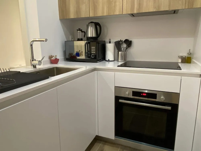 w Warm Modern 1BR Apartment in Chueca