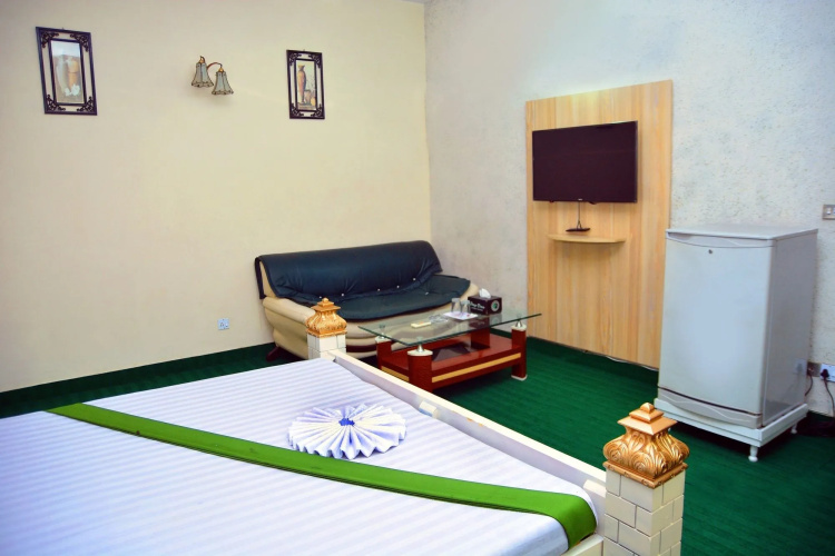 Step Inn Guest House