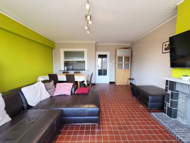 Apartment Near the Beach in Vibrant Area