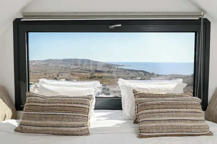 Amphora Thalassa Seaview Gem w Private Jacuzzi