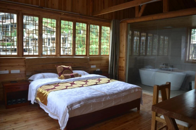 Longying Hotel