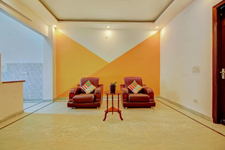 OYO Flagship 62903 Neelam Villa