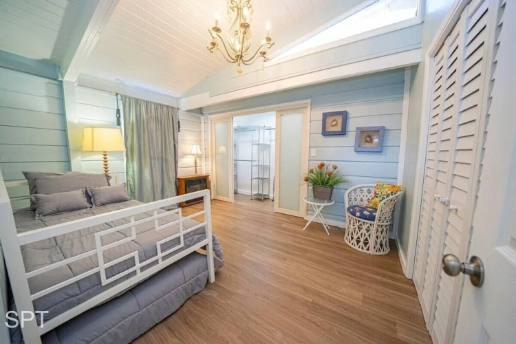 2 Bedrooms Cottage