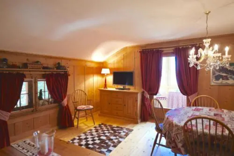 Apartments Villa Surlej