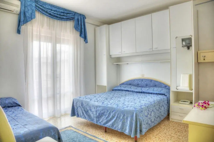 Hotel Fides