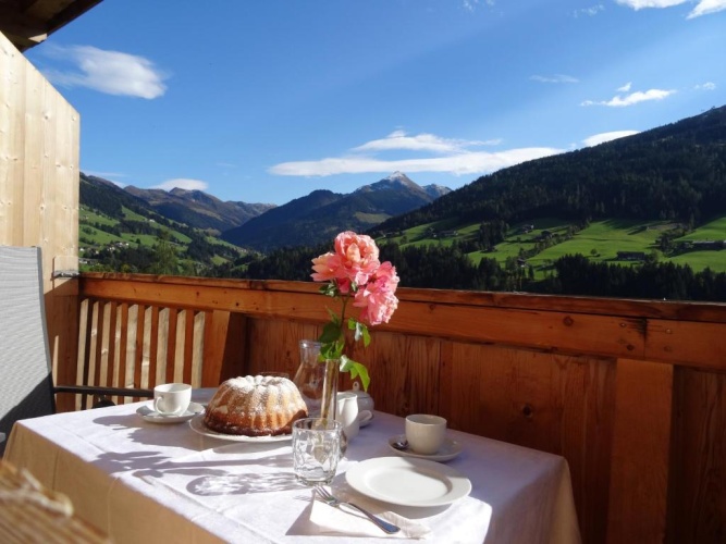 2 Bedrooms Apartment with balcony