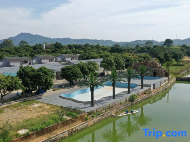 Yangchun Yunshan Green Lake Hot Spring Homestay