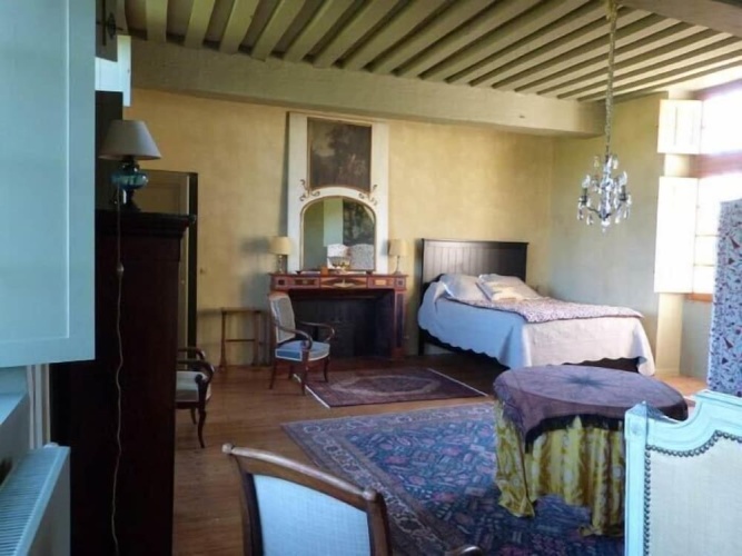 Standard Triple room with garden view