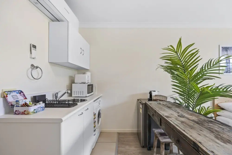 Comfy Studio Apartment in Marcoola Beach