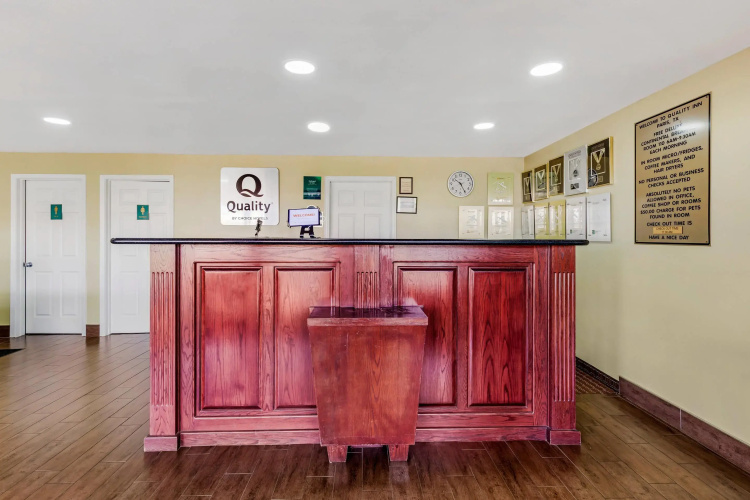 Quality Inn Paris