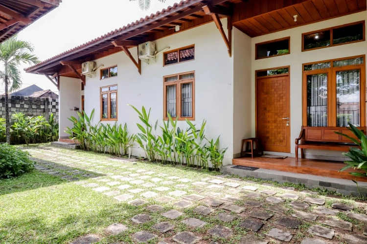 2 Bedrooms Villa