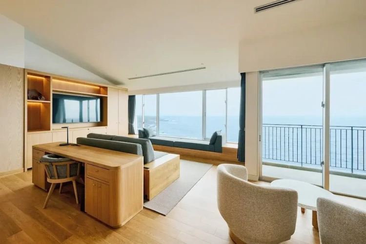 Premium Twin room with balcony and with ocean view