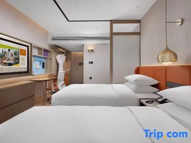 Deluxe Quadruple Suite