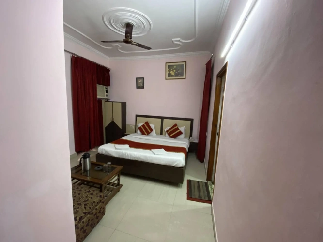 Classic Double room with city view