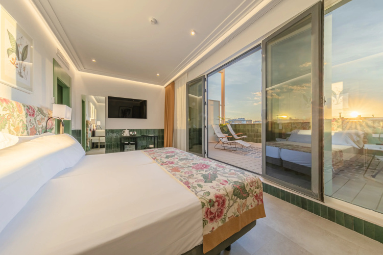 Hotel Ribera de Triana - REOPENING!