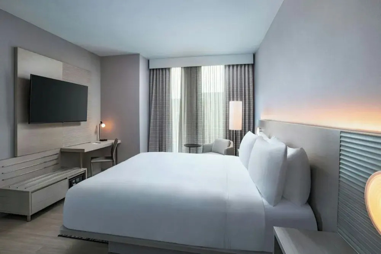 AC Hotel by Marriott Phoenix North Norterra