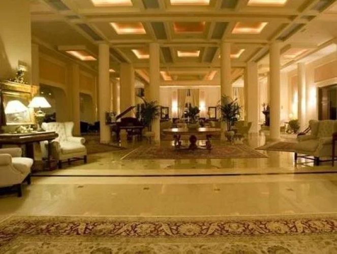 Comer Ionian Palace