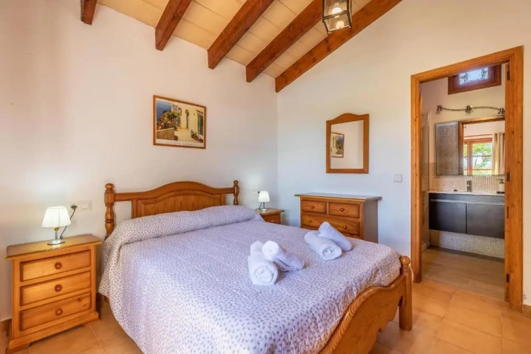 2 Bedrooms Cottage