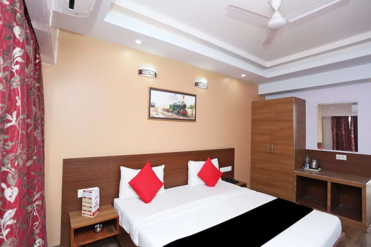 Hotel SPS Inn