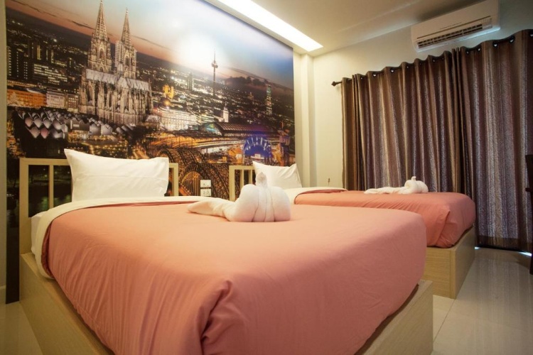 Deluxe Twin room