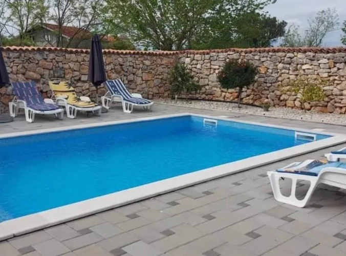 3 Bedrooms Villa