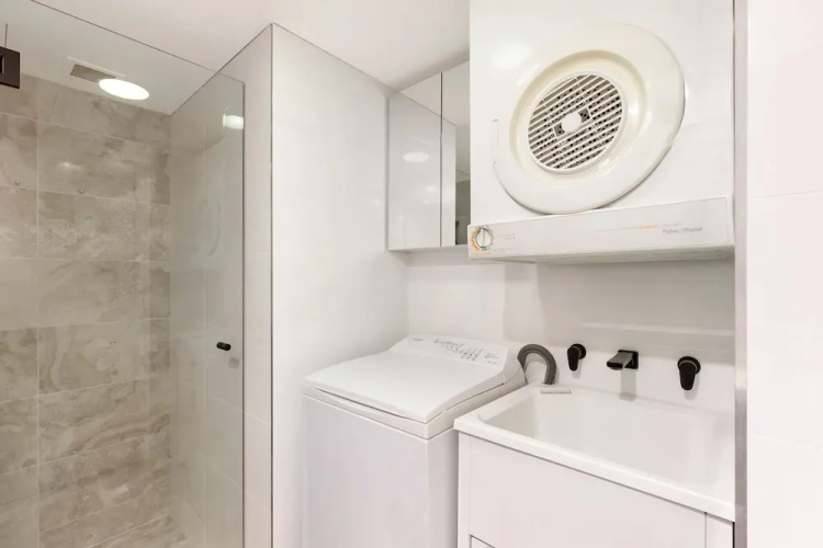 Sydney CBD Studio Apartment 1704 KNT