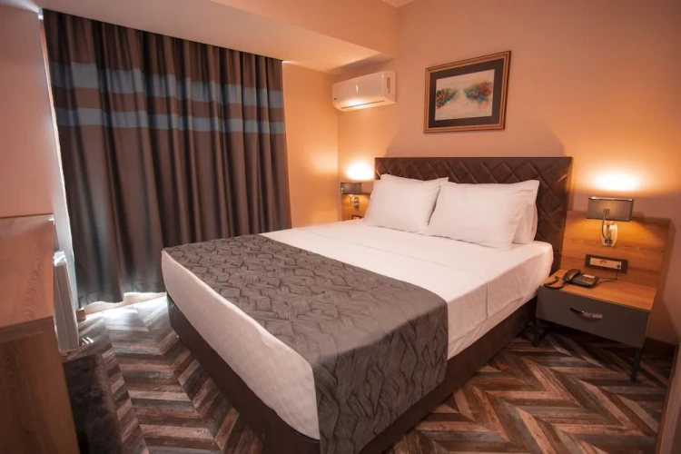 Standard Double room with city view
