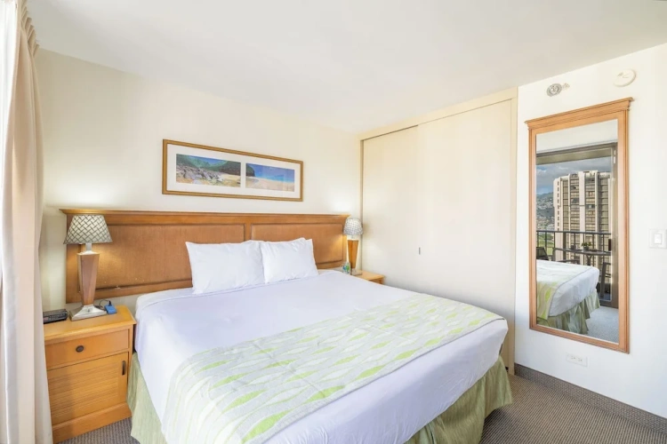 1 Bedroom Standard Double room with mountain view