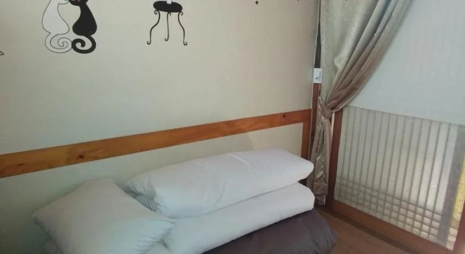 Charm Hanok Guest House