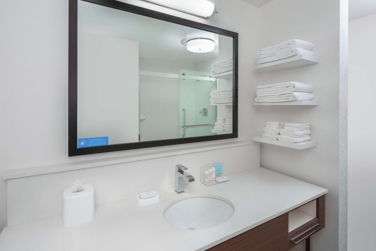 Hampton Inn & Suites San Diego Airport Liberty Station photo 10