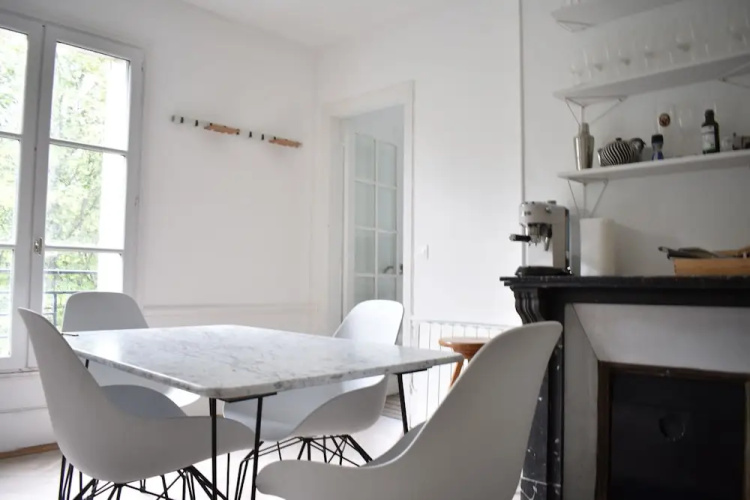 2 Bedroom Flat on Quai de Valmy