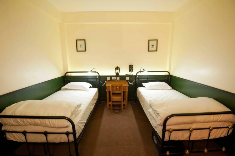 The Motley House - Hostel