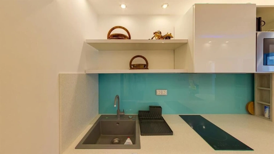 Deluxe Studio