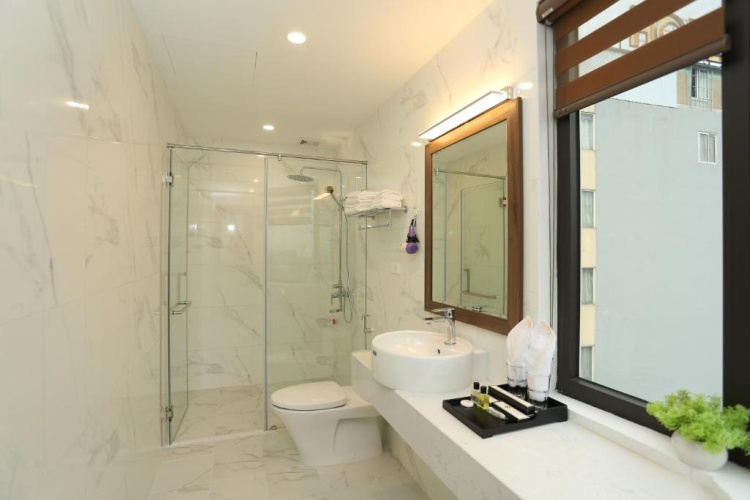Standard Twin room with view