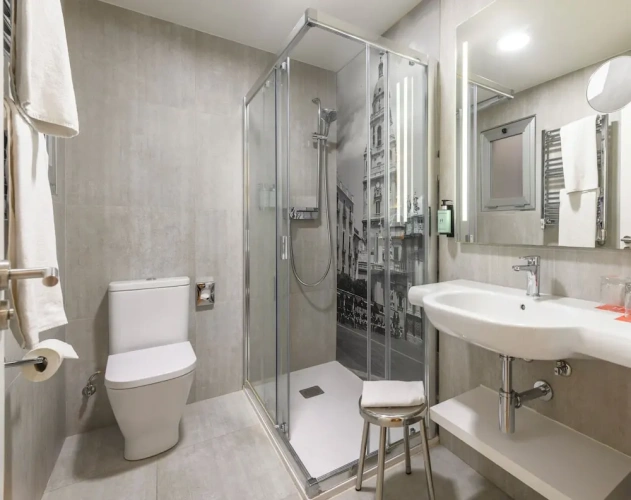 Standard room with city view