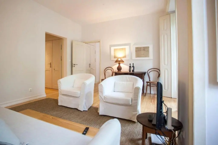 Lovelystay Elegance And Charm