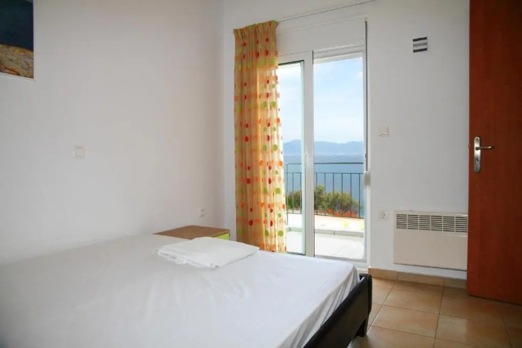 Apartment in Theologos