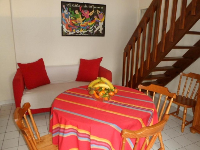 3 Bedrooms Apartment