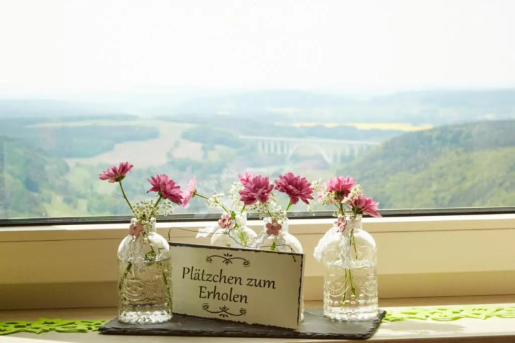 Triniushütte Hotel & Ferienwohnung "Thüringens schönste Aussicht"