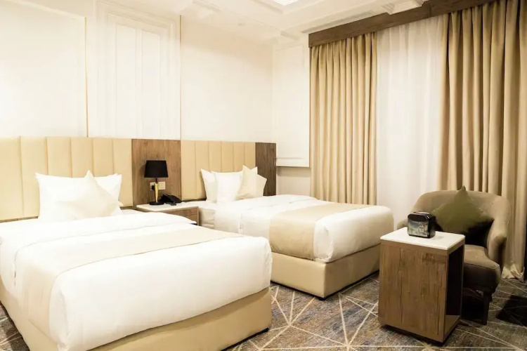 Nars Plus Al Naeem Hotel