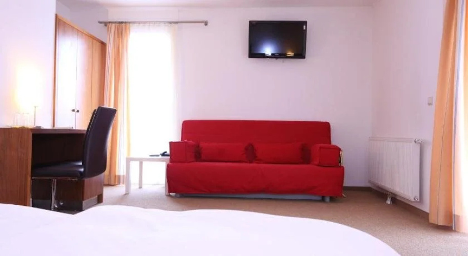 Hotel & Konditorei May