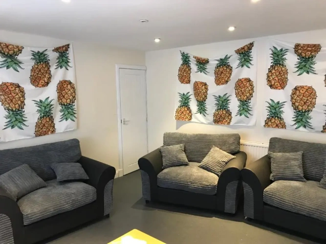 4 Bedrooms Double Cottage