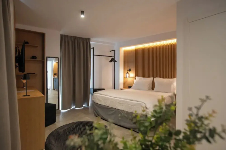Griffin Suites