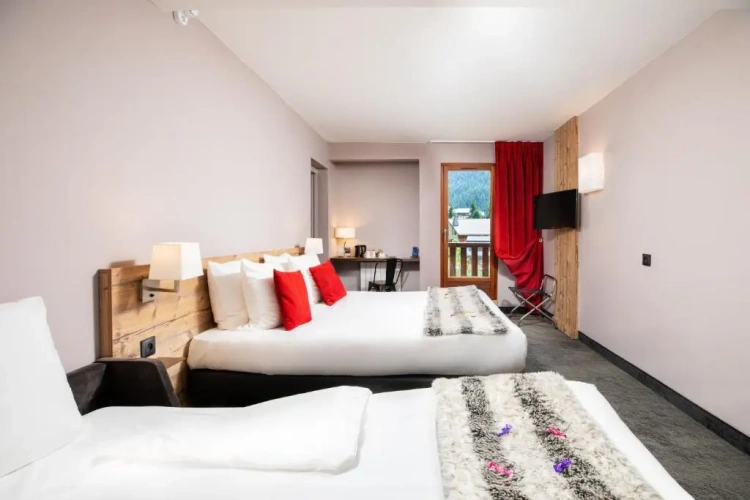 Standard Triple room with balcony