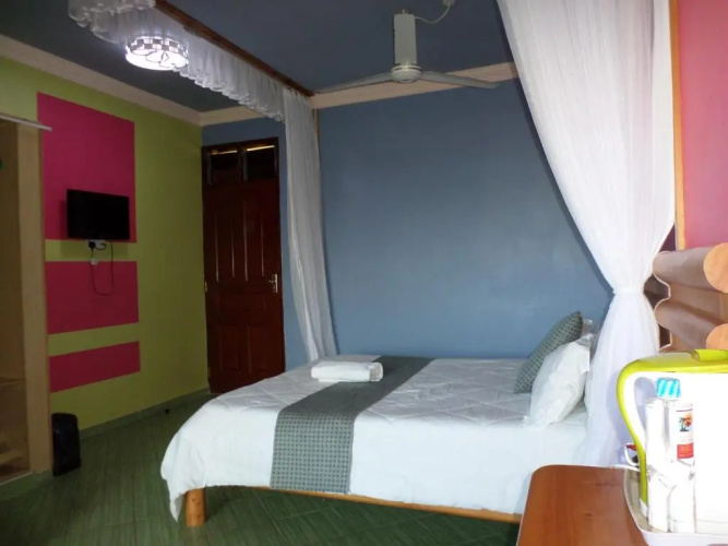 Pine Breeze Holiday Resort