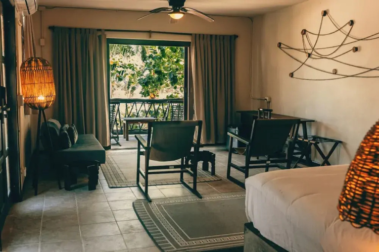 Mía Tulum Beachfront Resort - Ocean View Suites and Beach Club
