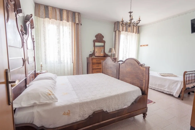 Classic Triple room